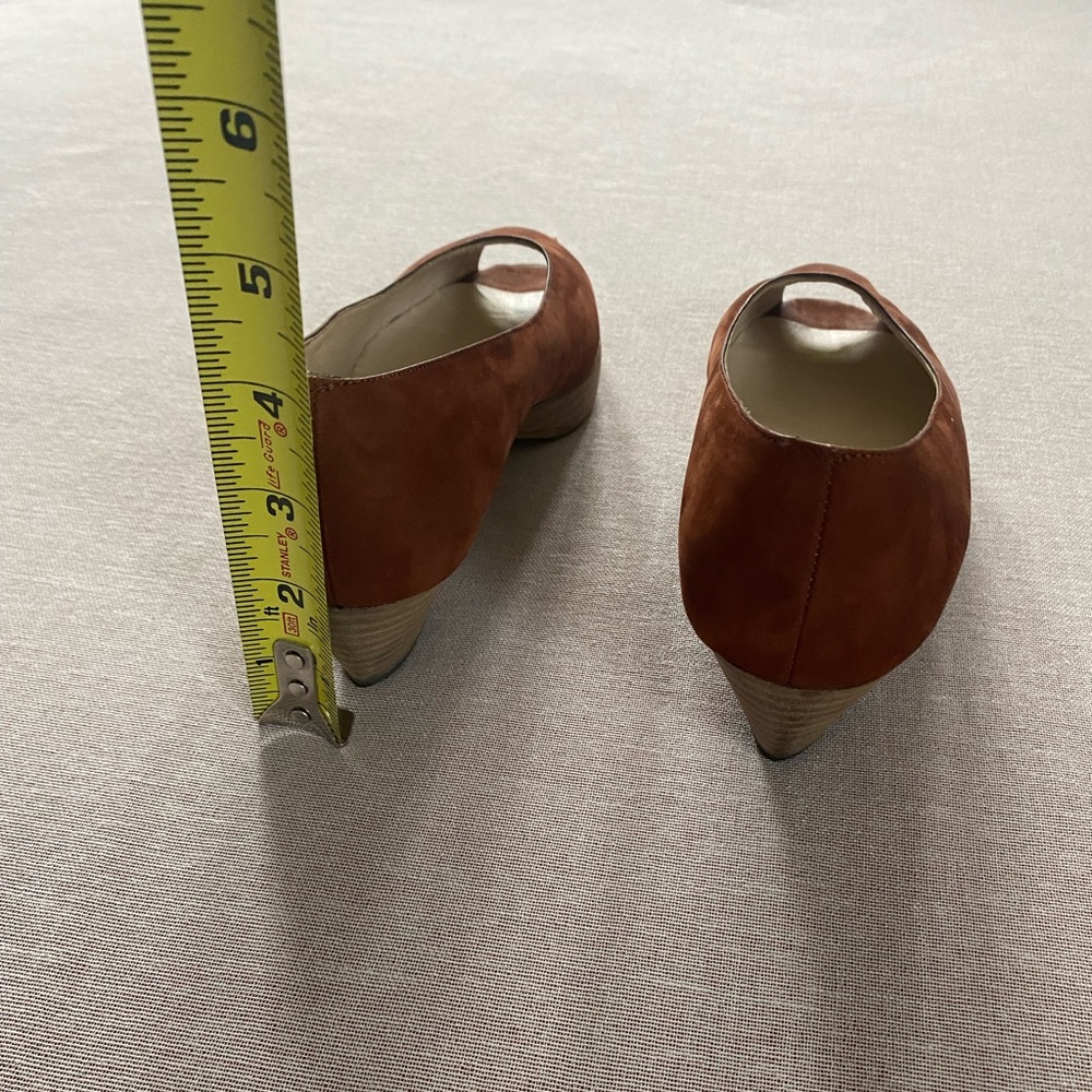 Ellen Tracy vintage burnt orange shoes. - Picture 8 of 9